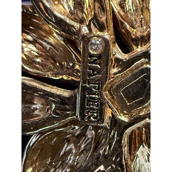 Vintage Napier Red Enamel & Rhinestone Poinsettia Brooch - Picture 3 of 4